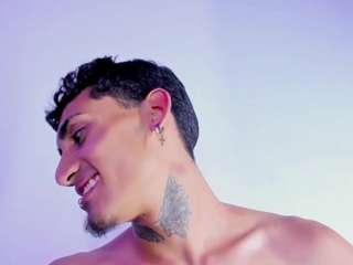 StrikeandSweet live webcam show