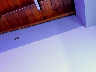 StrikeandSweet live webcam show