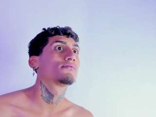 StrikeandSweet live webcam show