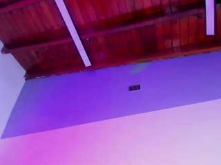 StrikeandSweet live webcam show