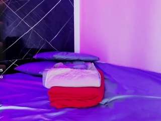 StrikeandSweet live webcam show