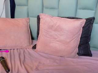 emilyy05 live webcam show
