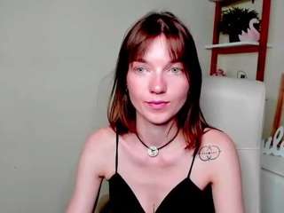 Live cam show with KiraBliss