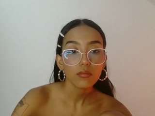 lunnavelour live webcam show