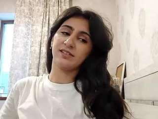 MaxineMcnayr live webcam show