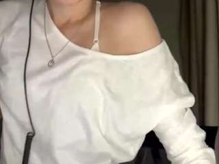 Lia live webcam show