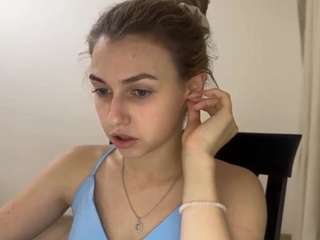 Lia live webcam show