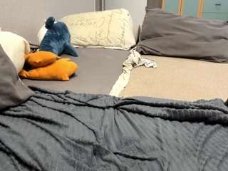 YaraHale live webcam show