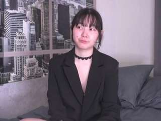 Yui live webcam show