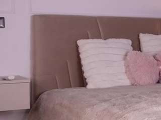 Live cam show with madymuse