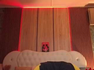 Live cam show with NatAsha