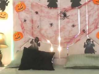 tinnataylor's live room