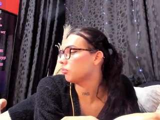 almaazgi Live Webcam on CamSoda
