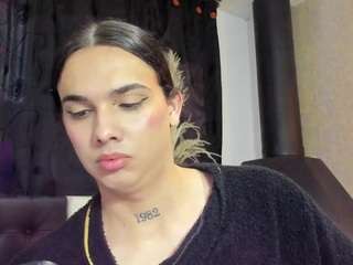 almaazgi live webcam show