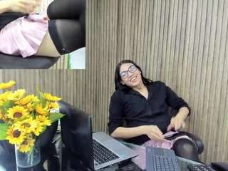 Almaazgi's live stream