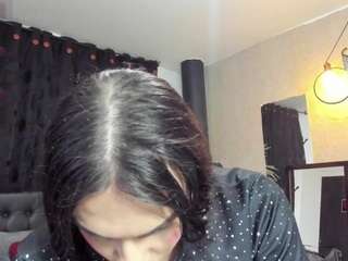 AlmaazGi live webcam show