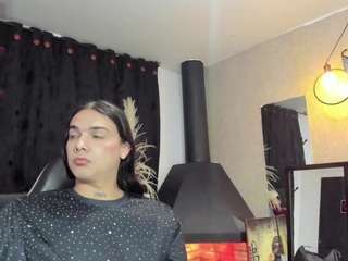 AlmaazGi live webcam show