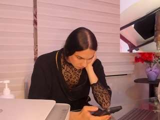 almaazgi Live Webcam on CamSoda