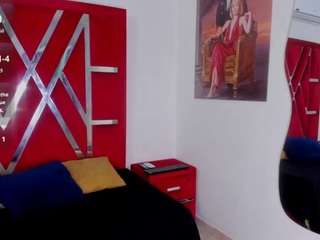 Live cam show with ambarglowasm