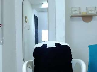 dark-dreams live webcam show