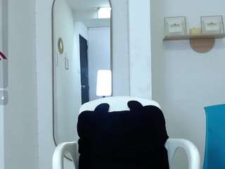 dark-dreams live webcam show
