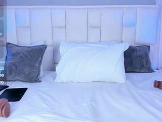 KataThonpson live webcam show