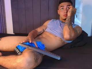 thomass-conor Sex Cam Show