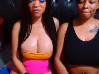 caramelsassy's live room