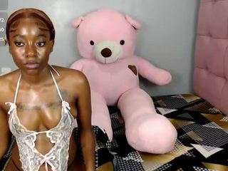 hungrylexx live webcam show
