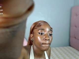 hungrylexx live webcam show
