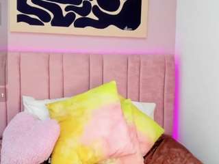 Brenda live cam — anal toys, brown eyes, deepthroat