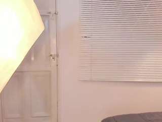 Brenda live cam preview