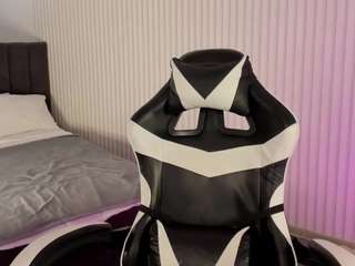Kylie-Voss live webcam show