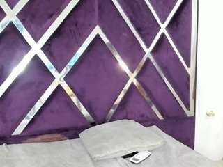 Live cam show with maymaireasm