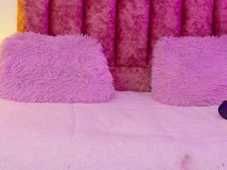 Live cam show with CamilleBlair
