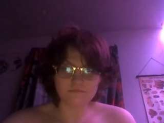 fluffykitty420 Live Webcam on CamSoda