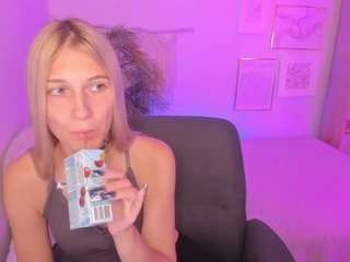 laurapurr live webcam show