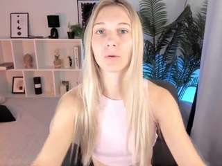 Live cam show with LauraPurr