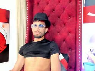 MichaelHanks live webcam show