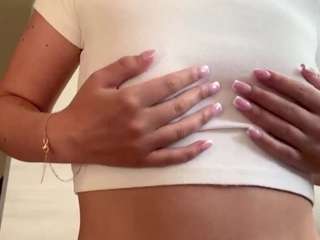 NellaTays live webcam show