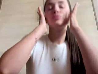NellaTays live webcam show