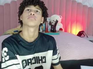 Matiwhottx's cam show statistics and live stream