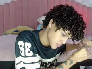Matiwhottx's cam show statistics and live stream