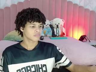 Matiwhottx's cam show statistics and live stream