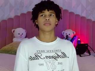 Matiwhottx's cam show statistics and live stream