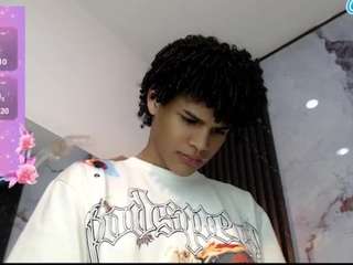 Matiwhottx live cam preview