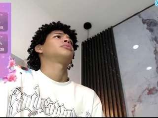 Matiwhottx live cam preview