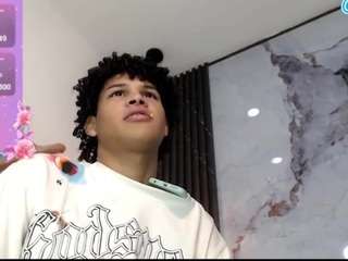Matiwhottx live cam preview