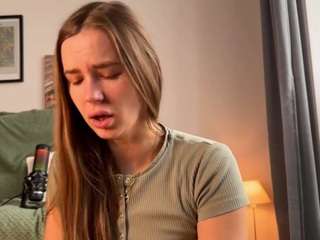 Mia-Nostalgia live webcam show