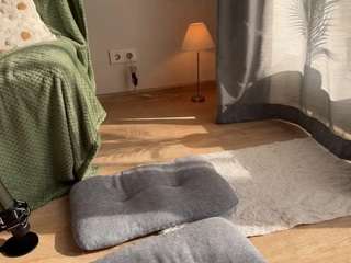 Mia-Nostalgia live webcam show